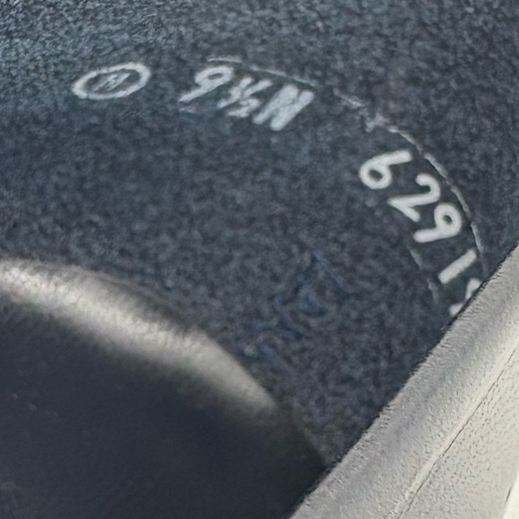 Joyce Vintage Dark Navy Kidskin Leather Pointed Toe Heels with Gold Toe Accent - Picture 10 of 15